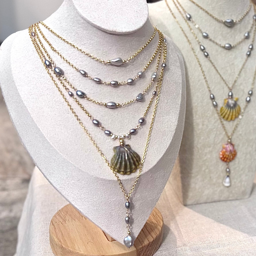 Light gray pearl Necklace