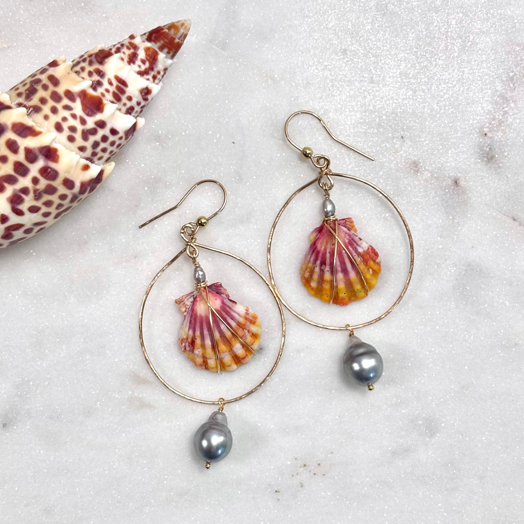Hawaiian sunrise shell Earrings w/ Tahitian pearl