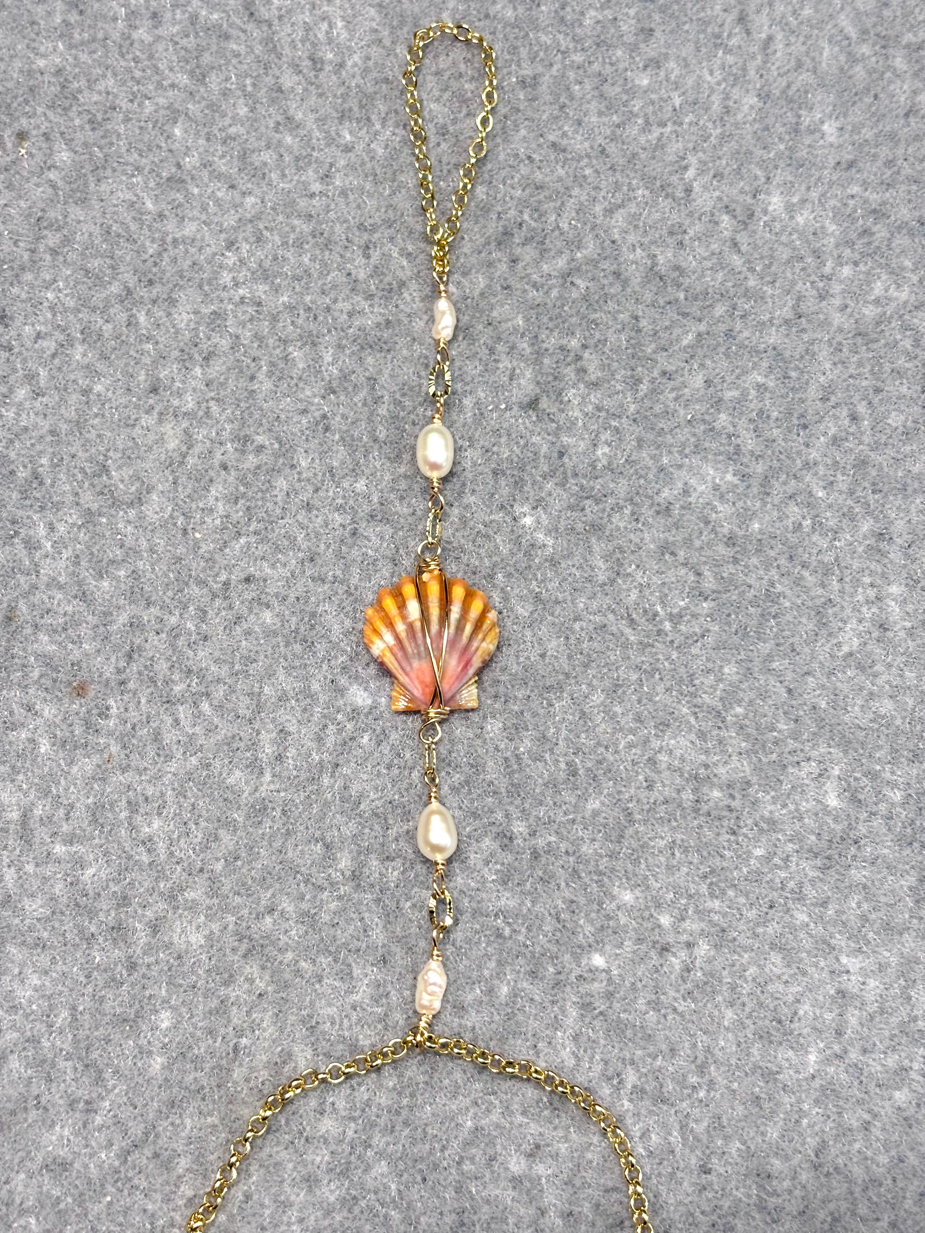 Hawaiian sunrise shell handchain w/ white pearls