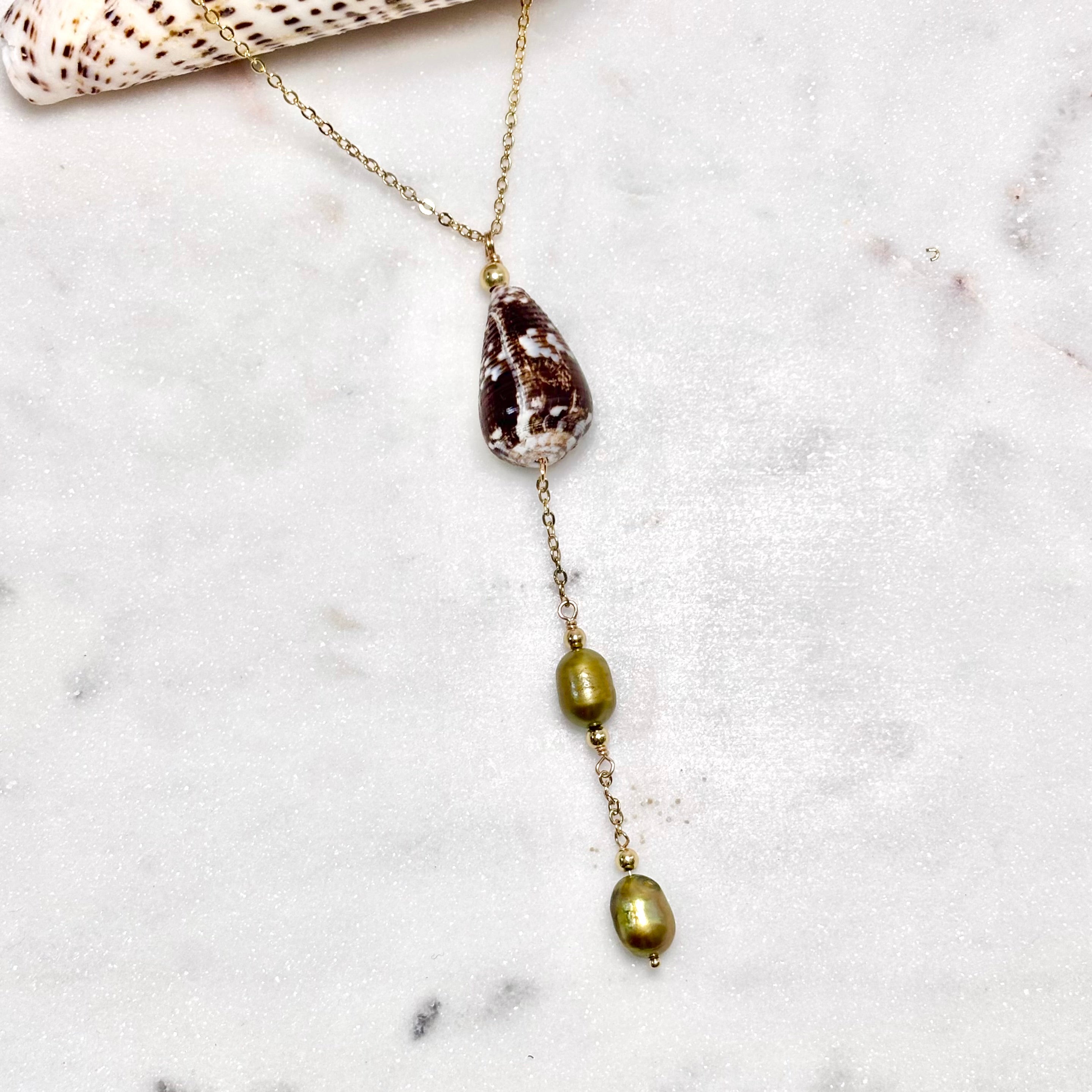 Cat cone shell Necklace w/ green pearls
