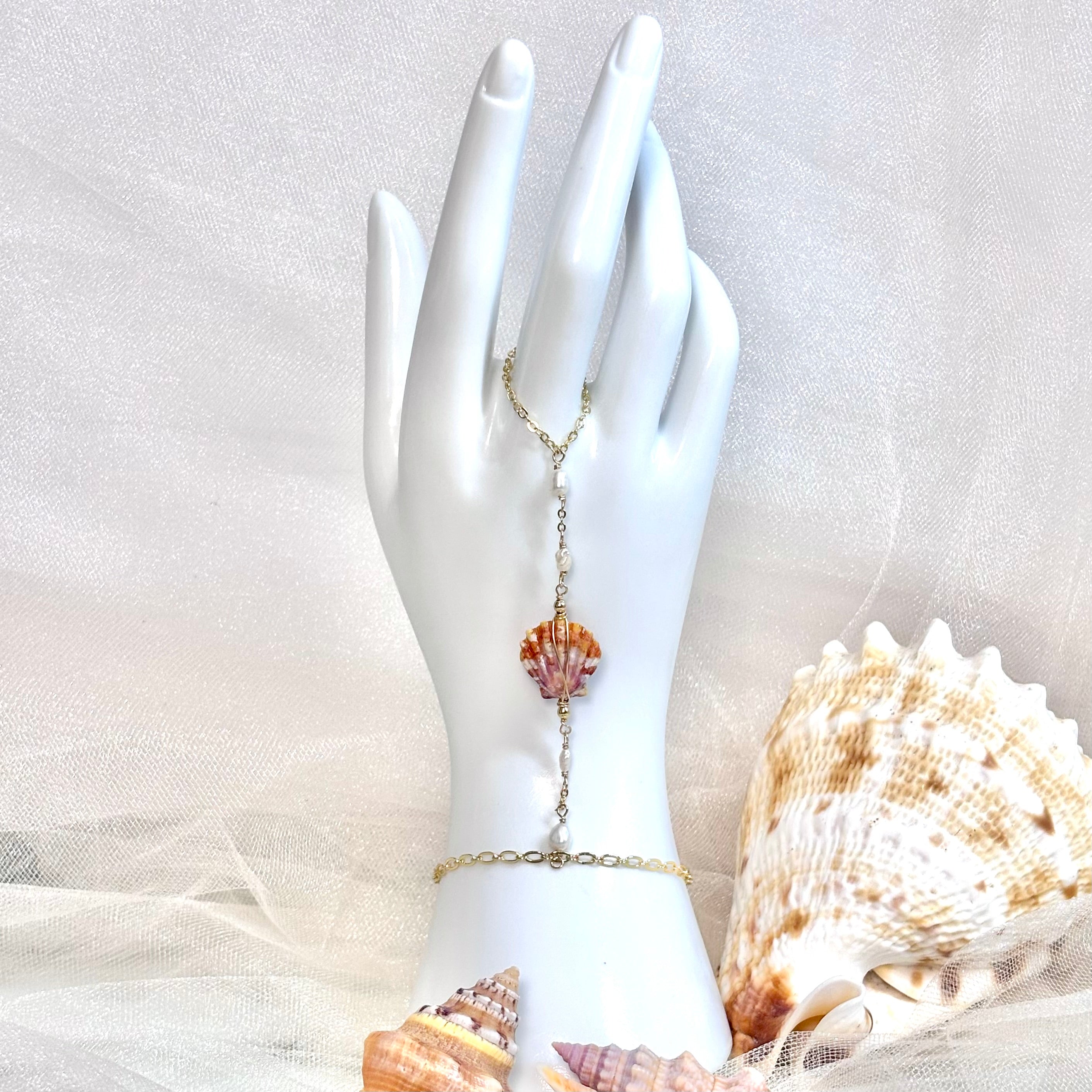 Hawaiian sunrise shell handchain w/ white pearls