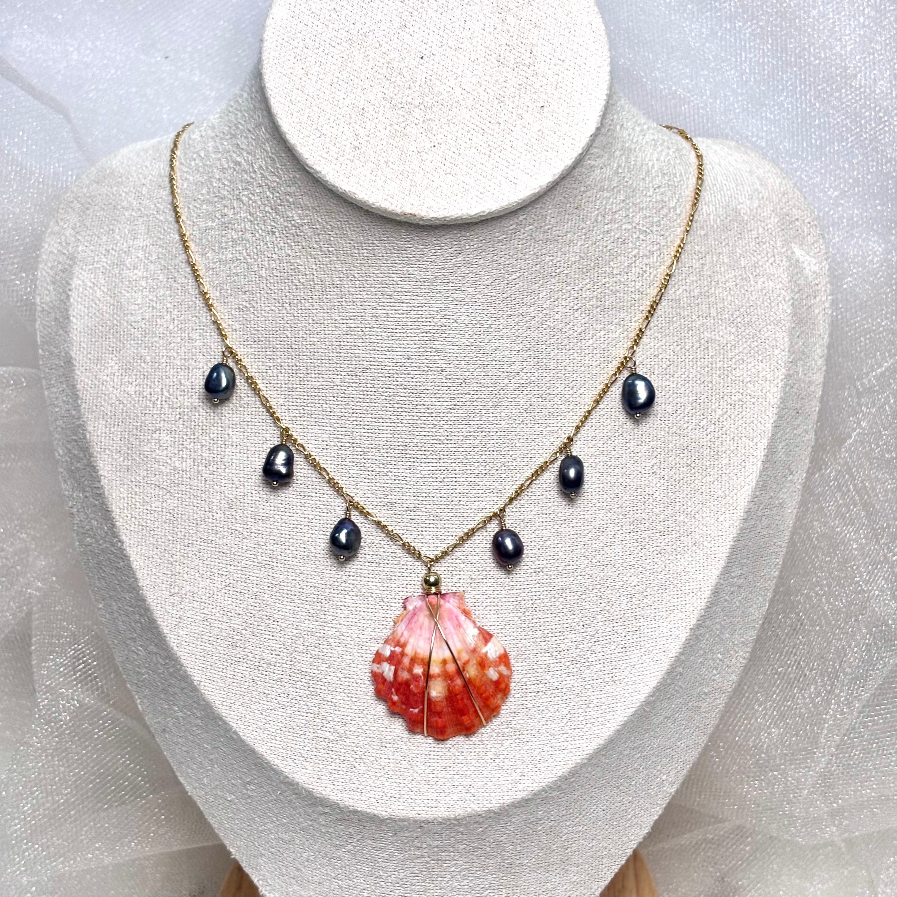 Hawaiian sunrise shell Necklace w/ dark pearls