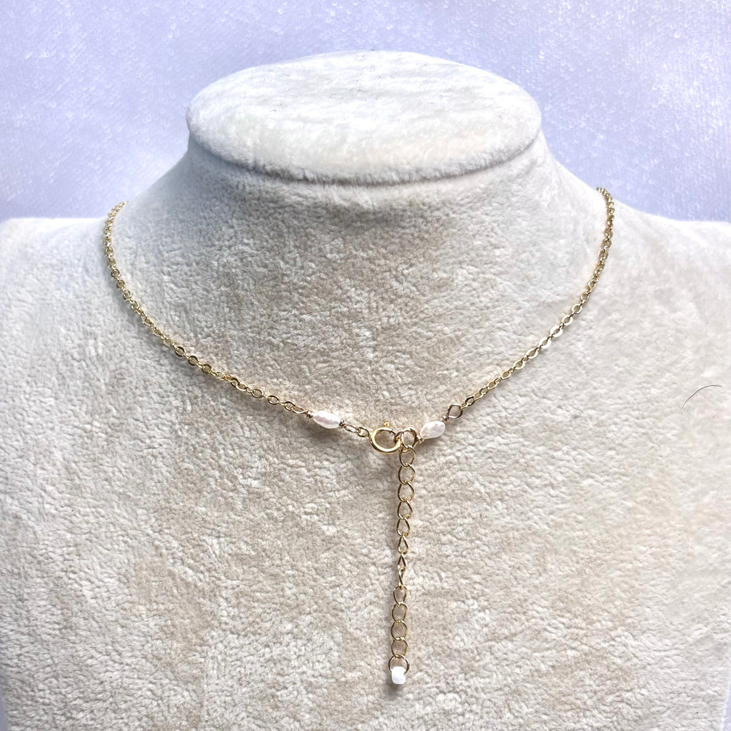 True pair Hawaiian sunrise shell Necklace w/ Tahitian pearl