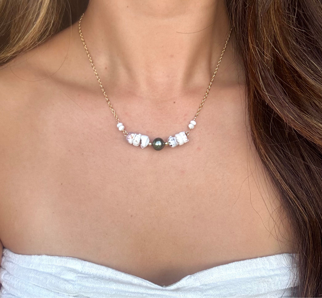 Tahitian pearl Necklace w/ puka shells