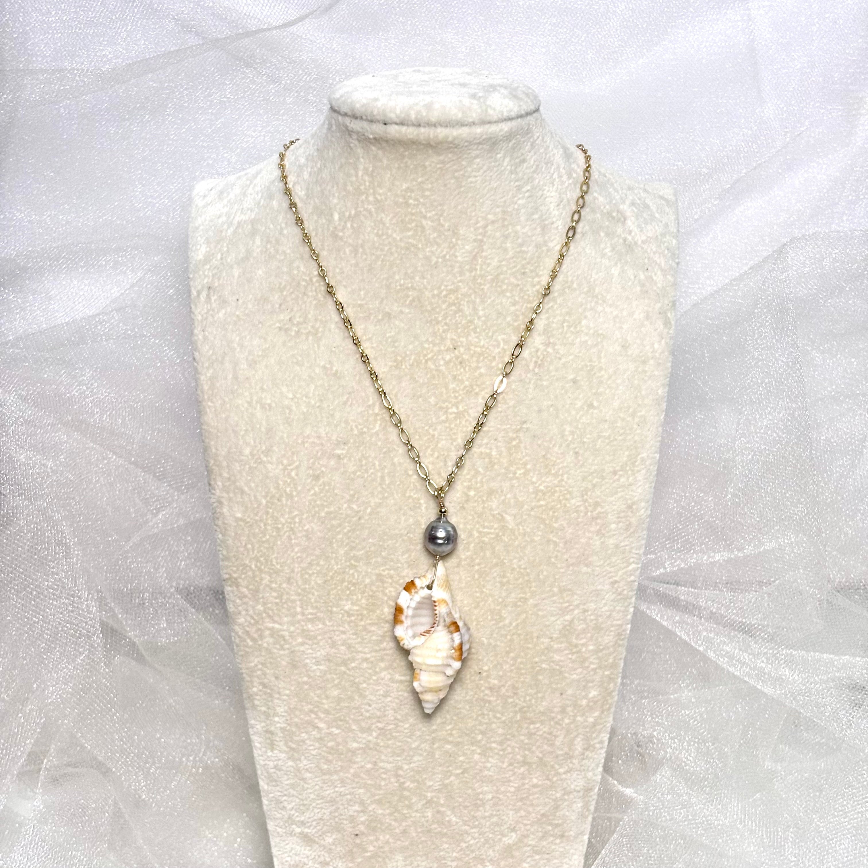 Murex shell Necklace w/ Tahitian pearls