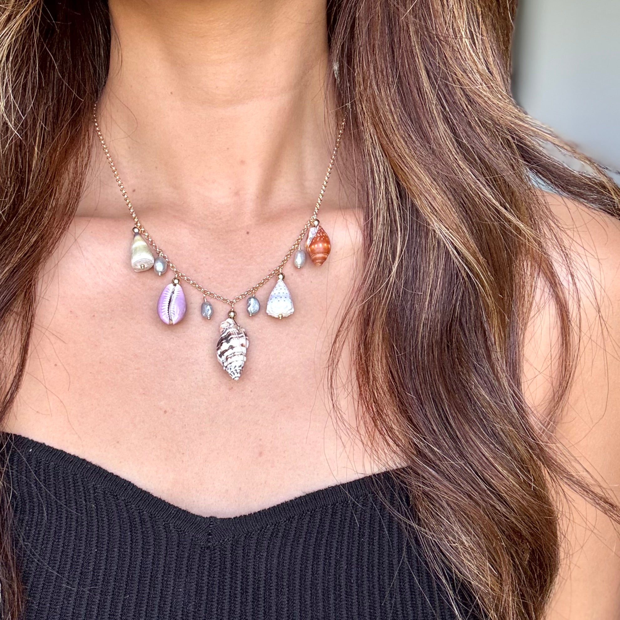 Hawaiian multiple shells charm Necklace w/ light gray pearls