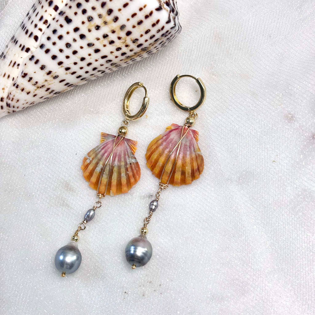 Hawaiian sunrise shell Earrings w/ Tahitian pearl