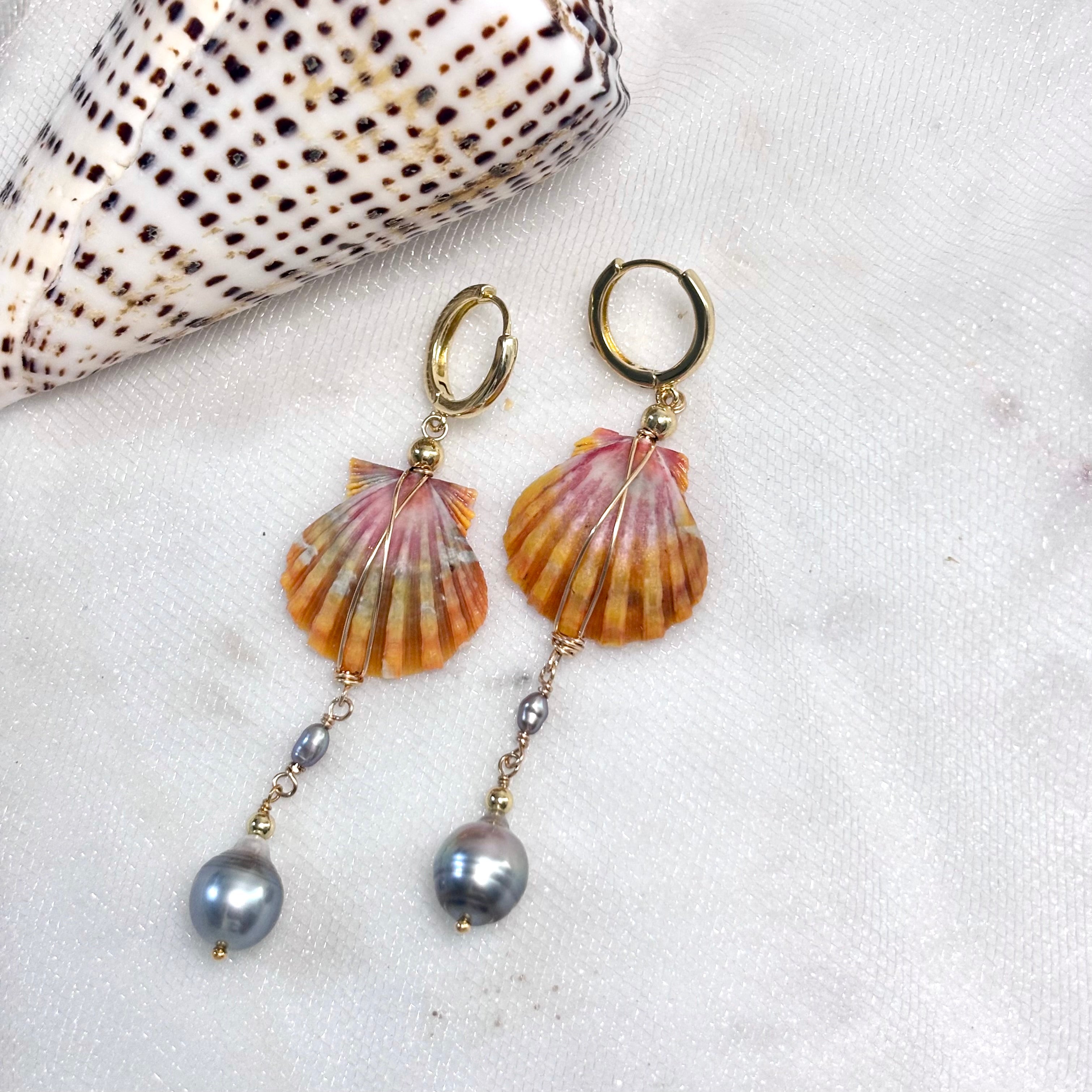 Hawaiian sunrise shell Earrings w/ Tahitian pearl