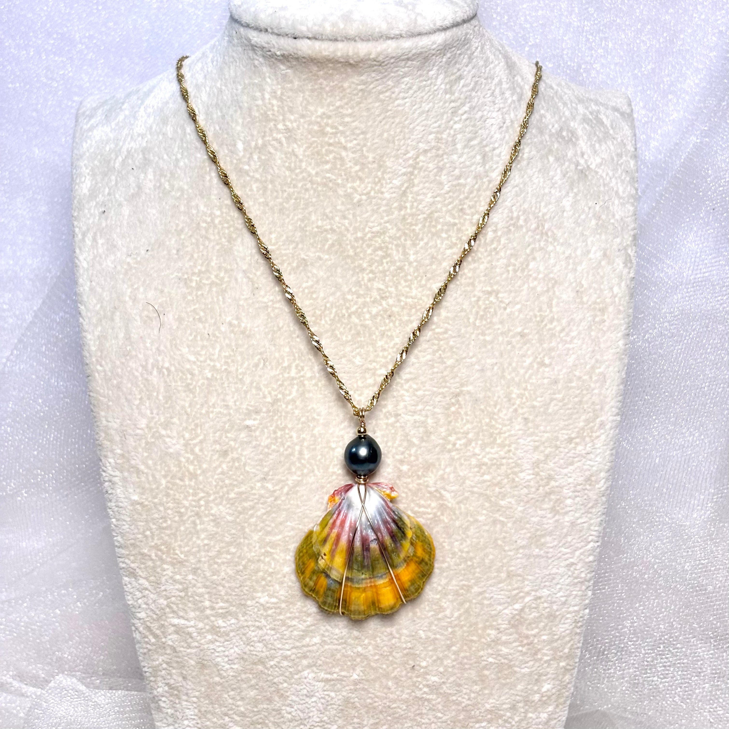 Hawaiian sunrise (moonrise) shell Necklace w/ Tahitian pearl