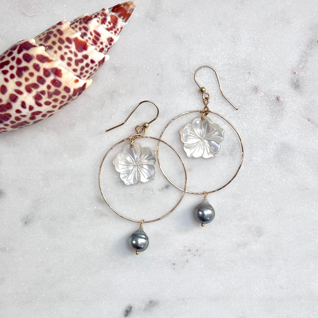 Tahitian pearl Earrings w/ hibiscus