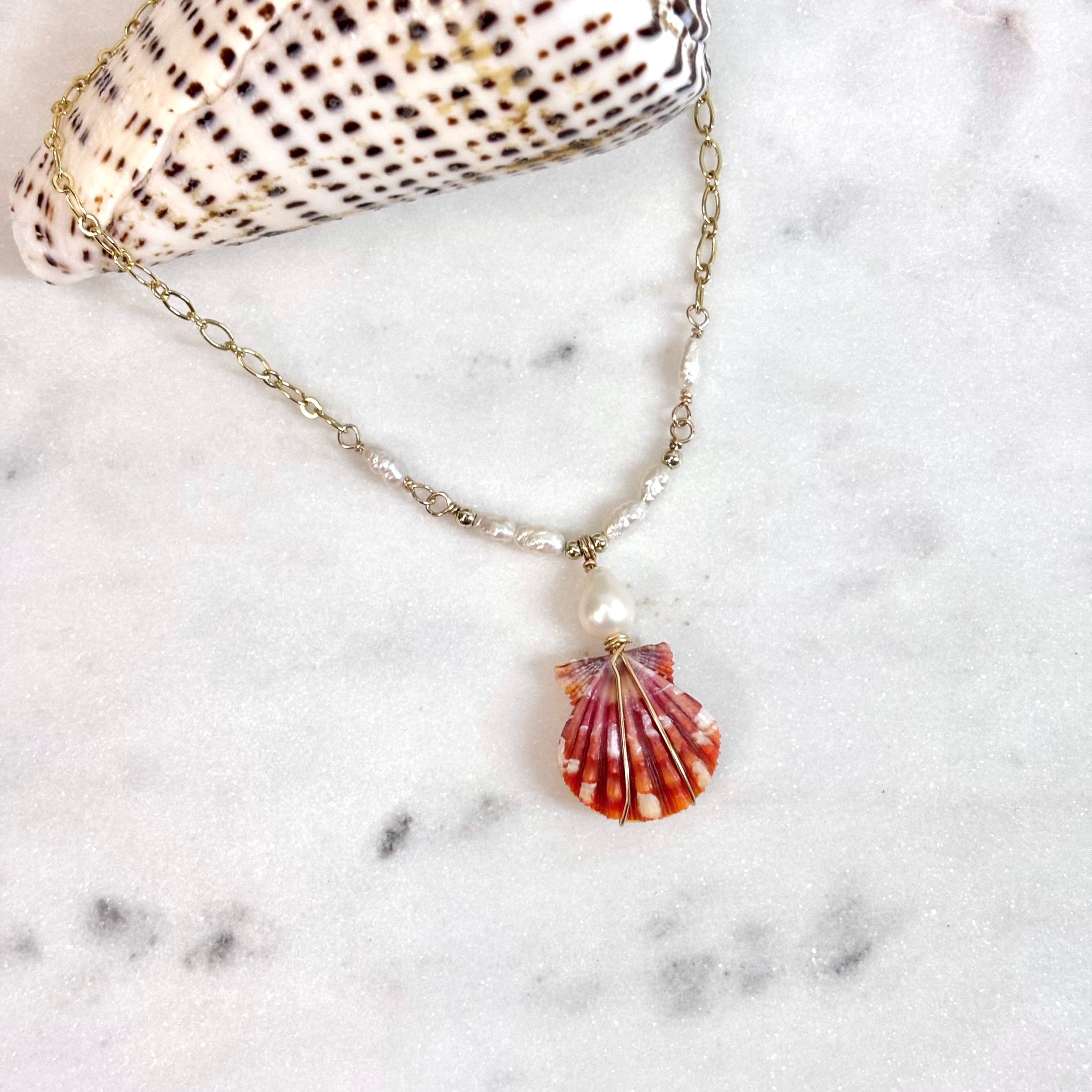 True pair Hawaiian sunrise shell Necklace w/ white pearls