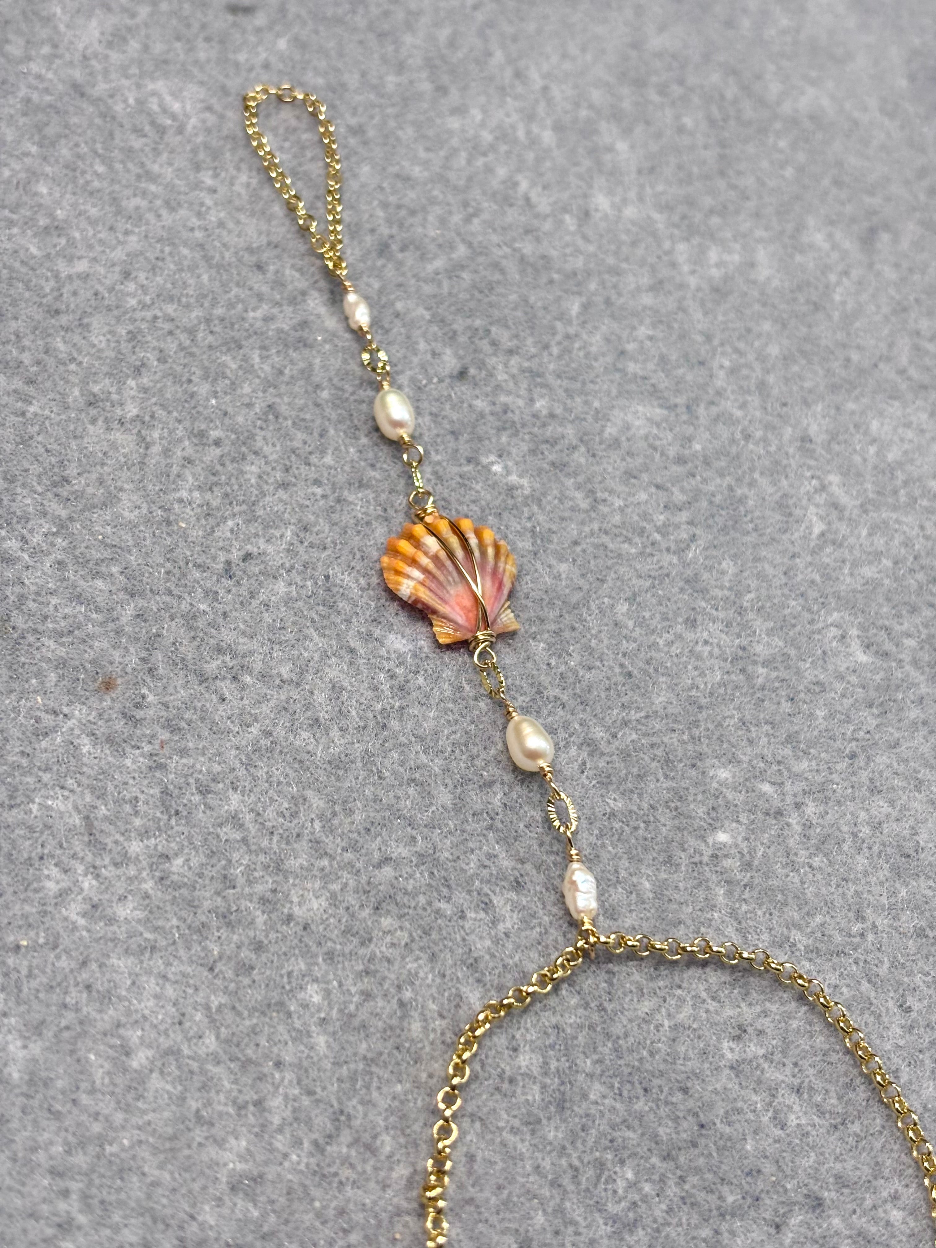 Hawaiian sunrise shell handchain w/ white pearls