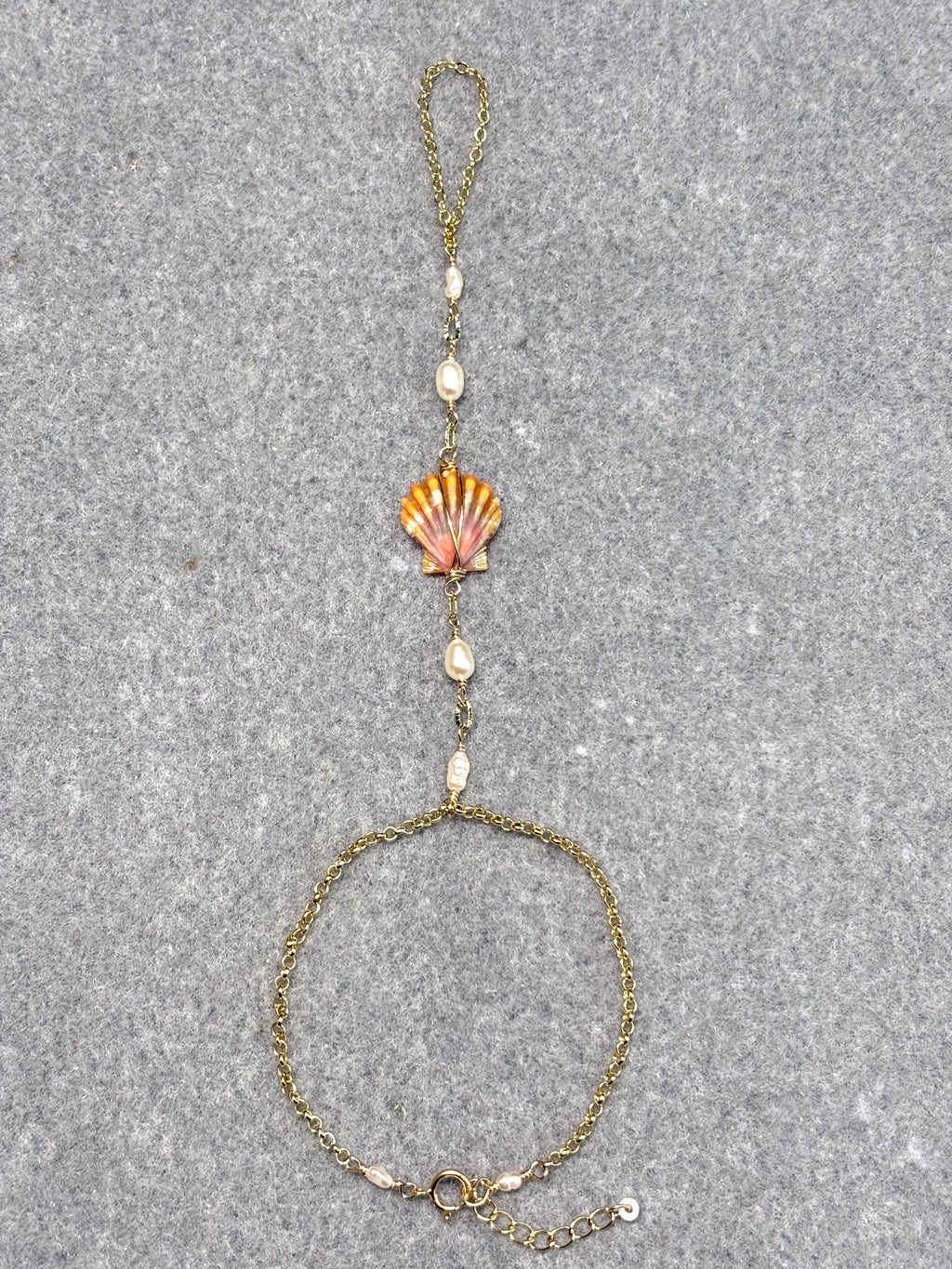 Hawaiian sunrise shell handchain w/ white pearls