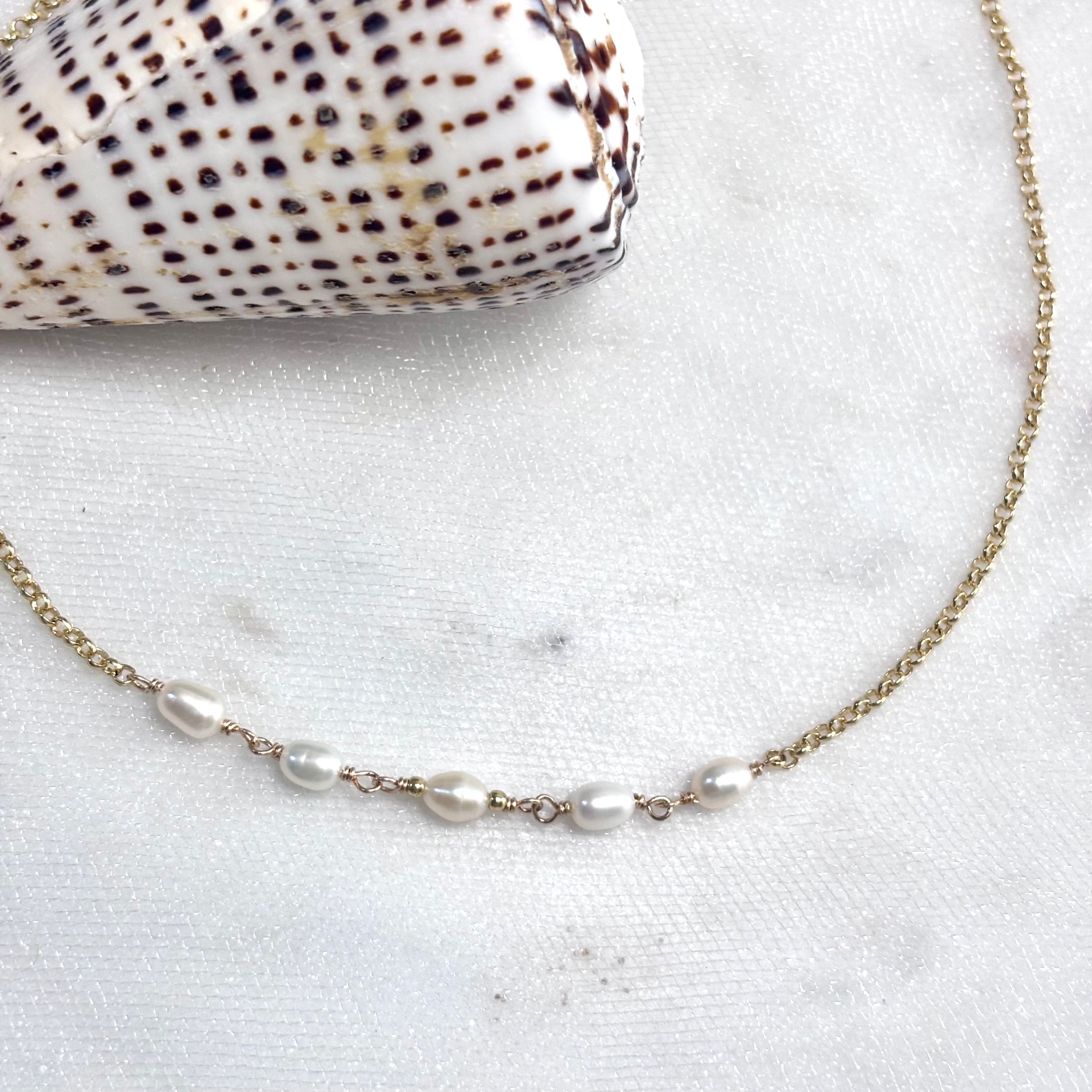 White pearl Necklace