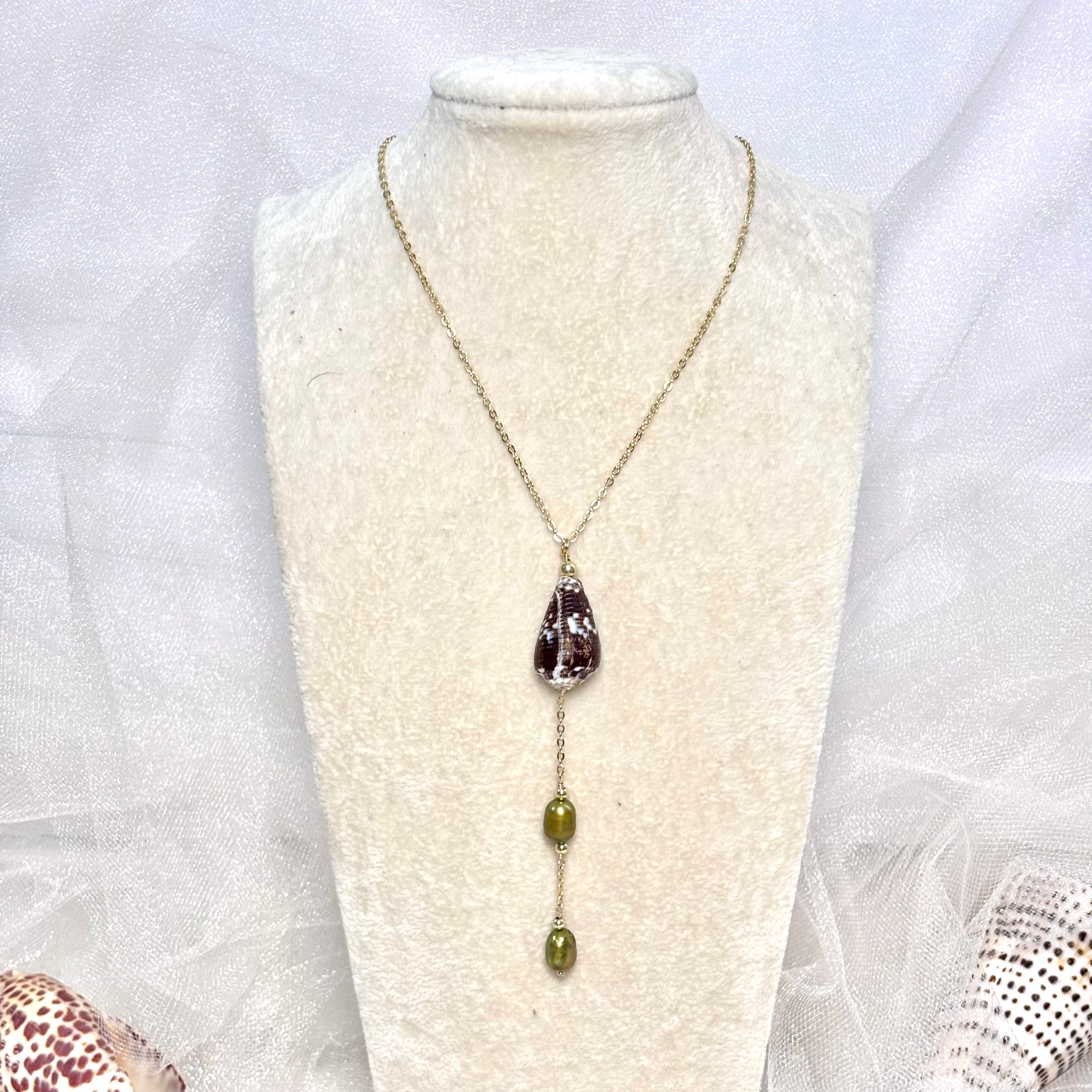 Cat cone shell Necklace w/ green pearls