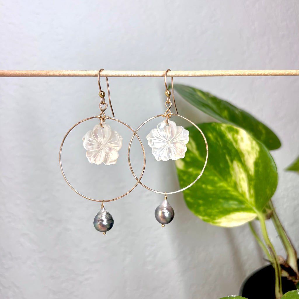 Tahitian pearl Earrings w/ hibiscus