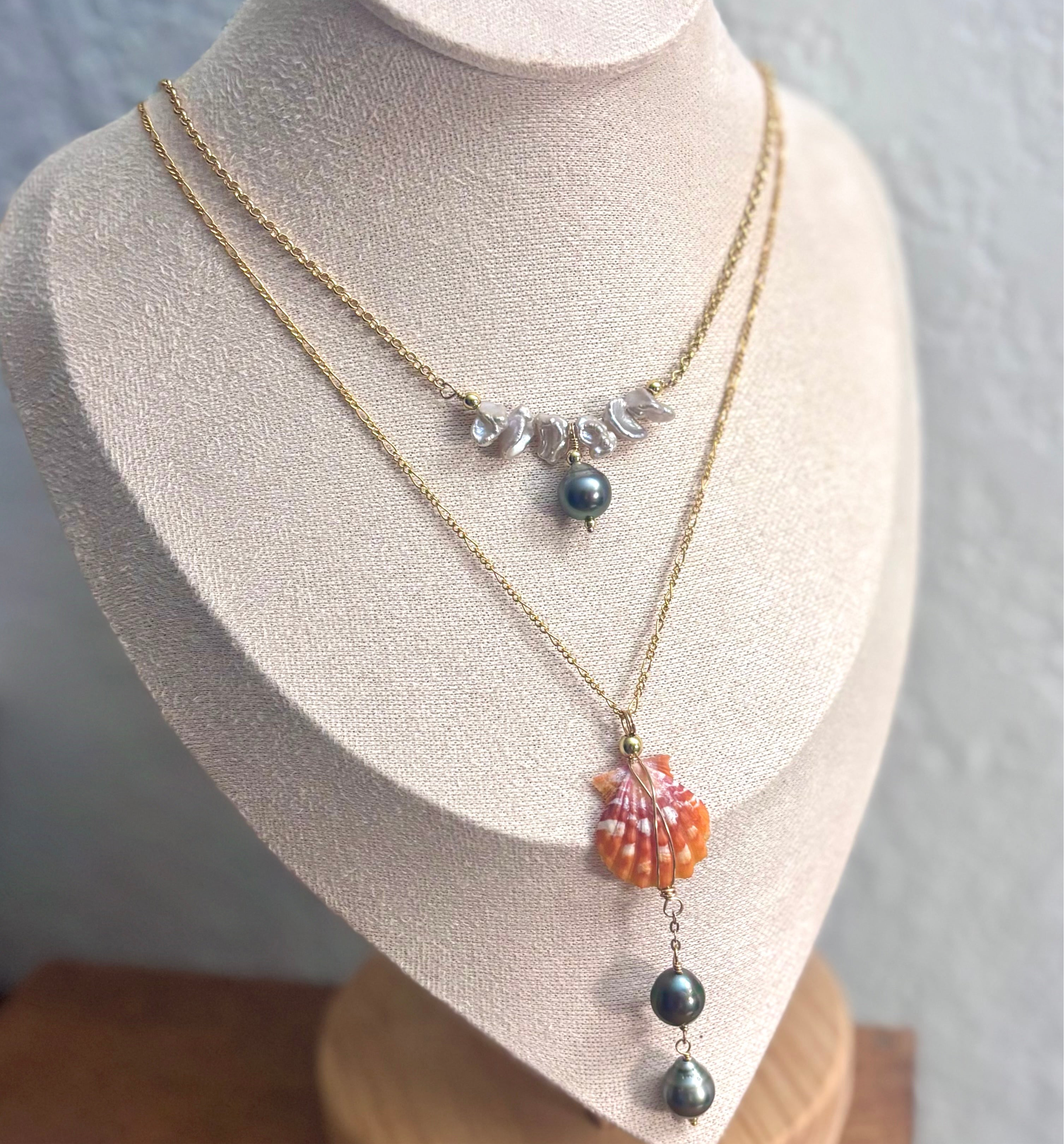 Tahitian pearl Necklace w/ Keshi pearls