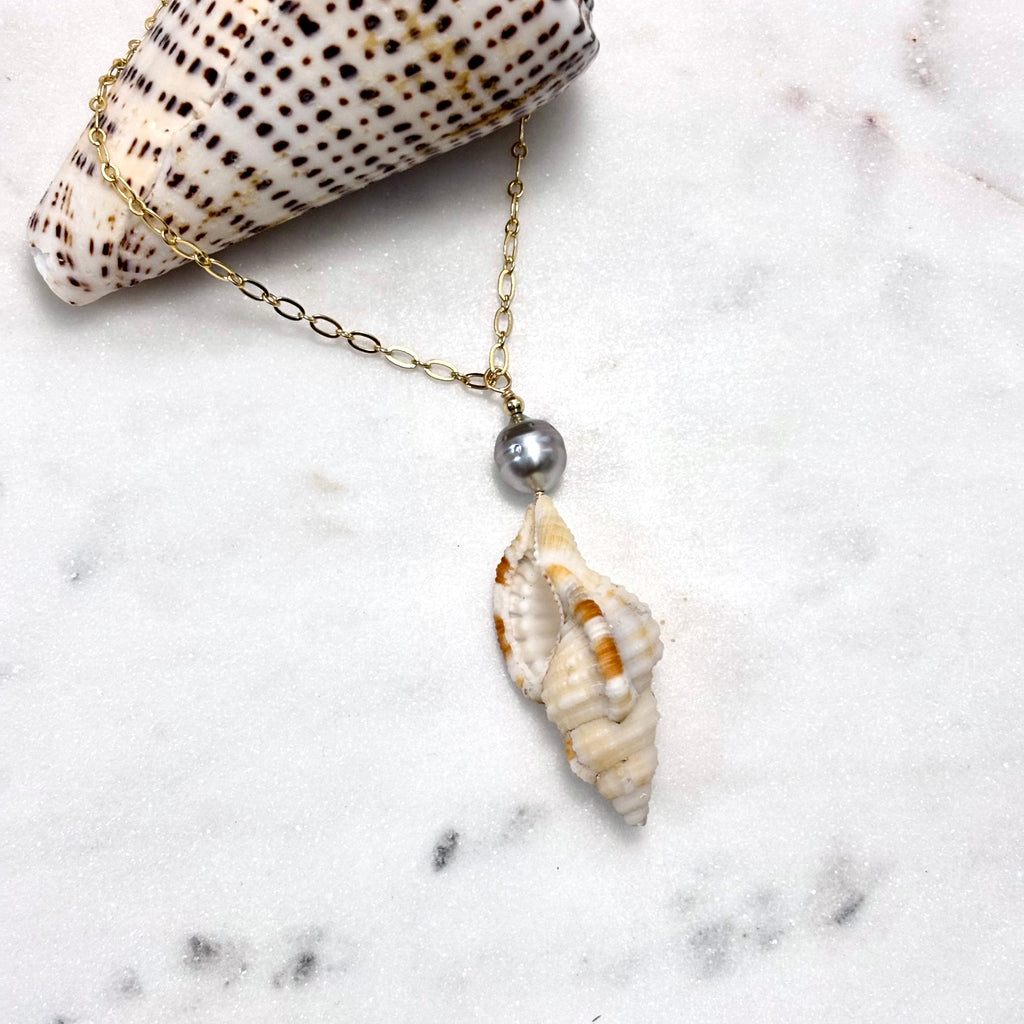 Murex shell Necklace w/ Tahitian pearls