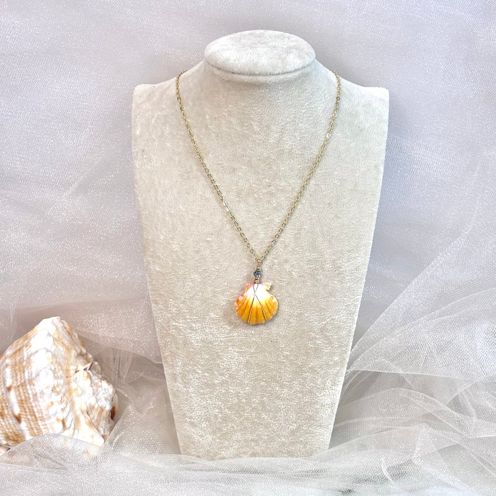 Hawaiian sunrise shell Necklace w/ blue beads