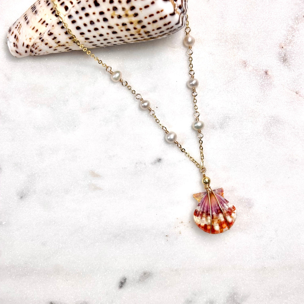 True pair Hawaiian sunrise shell Necklace w/ white pearls